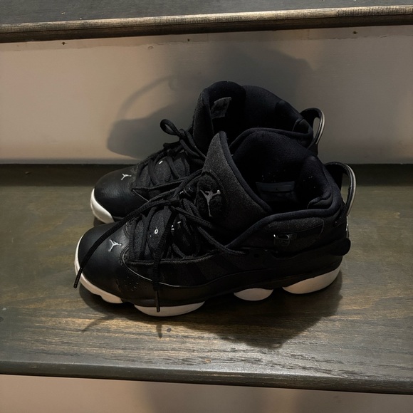 Air Jordan 6 Rings Sneakers - Picture 3 of 7